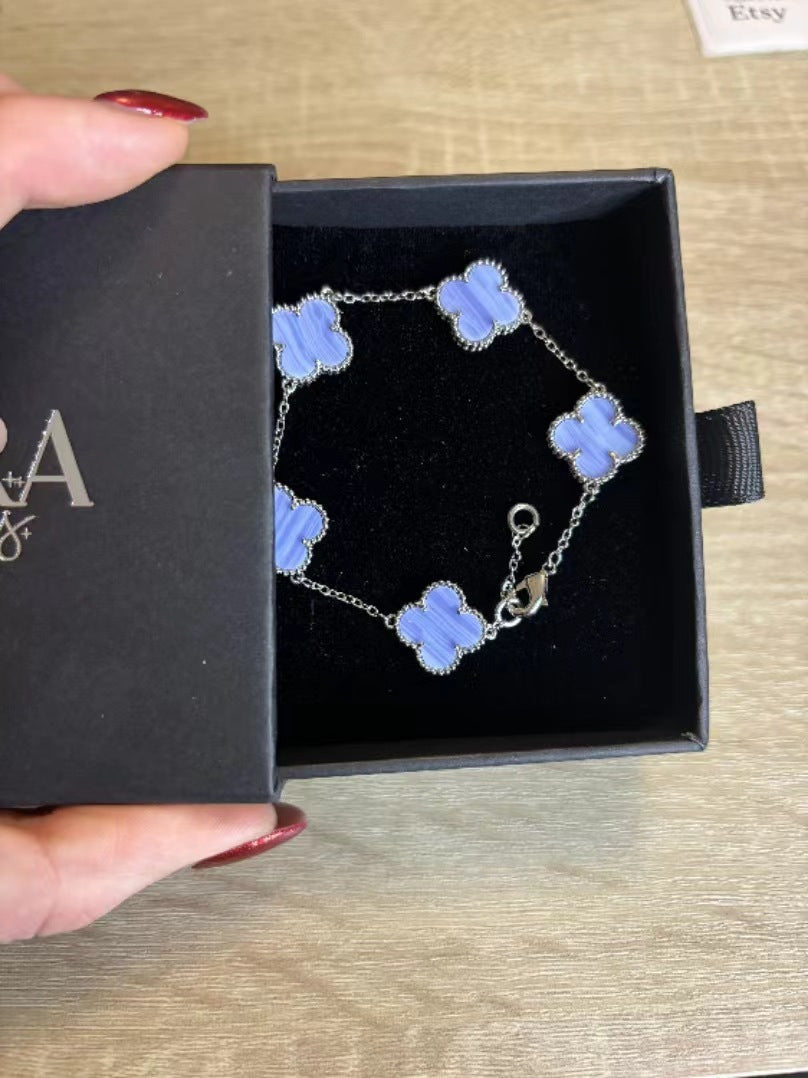Pulsera de Trébol de Cuatro Hojas de Acero de Titanio de Alta Gama